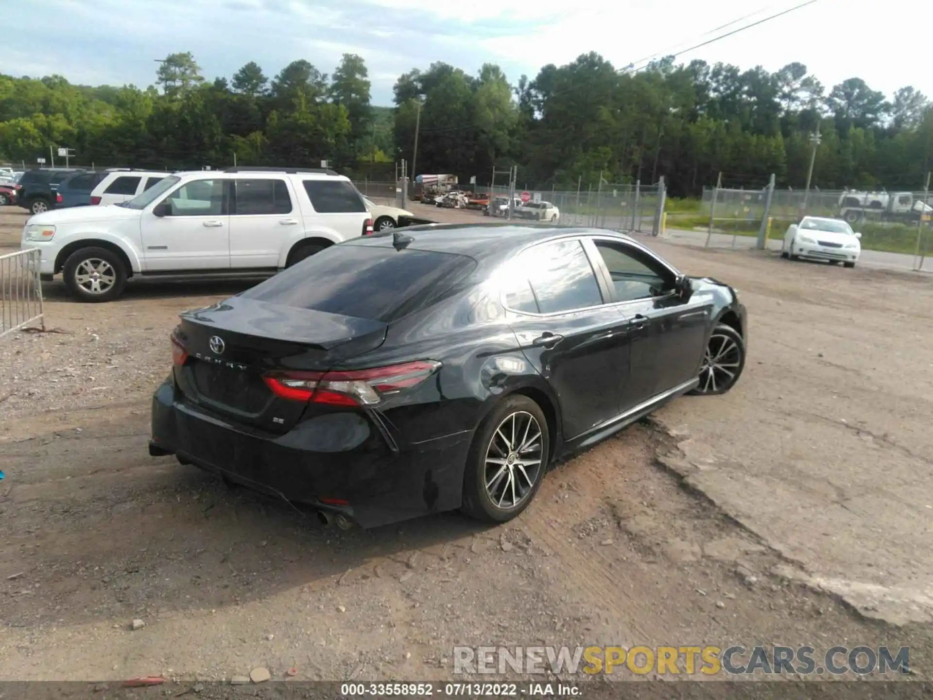 4 Photograph of a damaged car 4T1G11AK9MU610300 TOYOTA CAMRY 2021