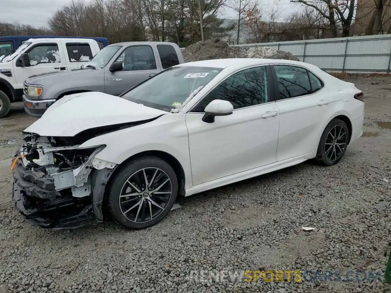 1 Photograph of a damaged car 4T1G11AK9MU612600 TOYOTA CAMRY 2021