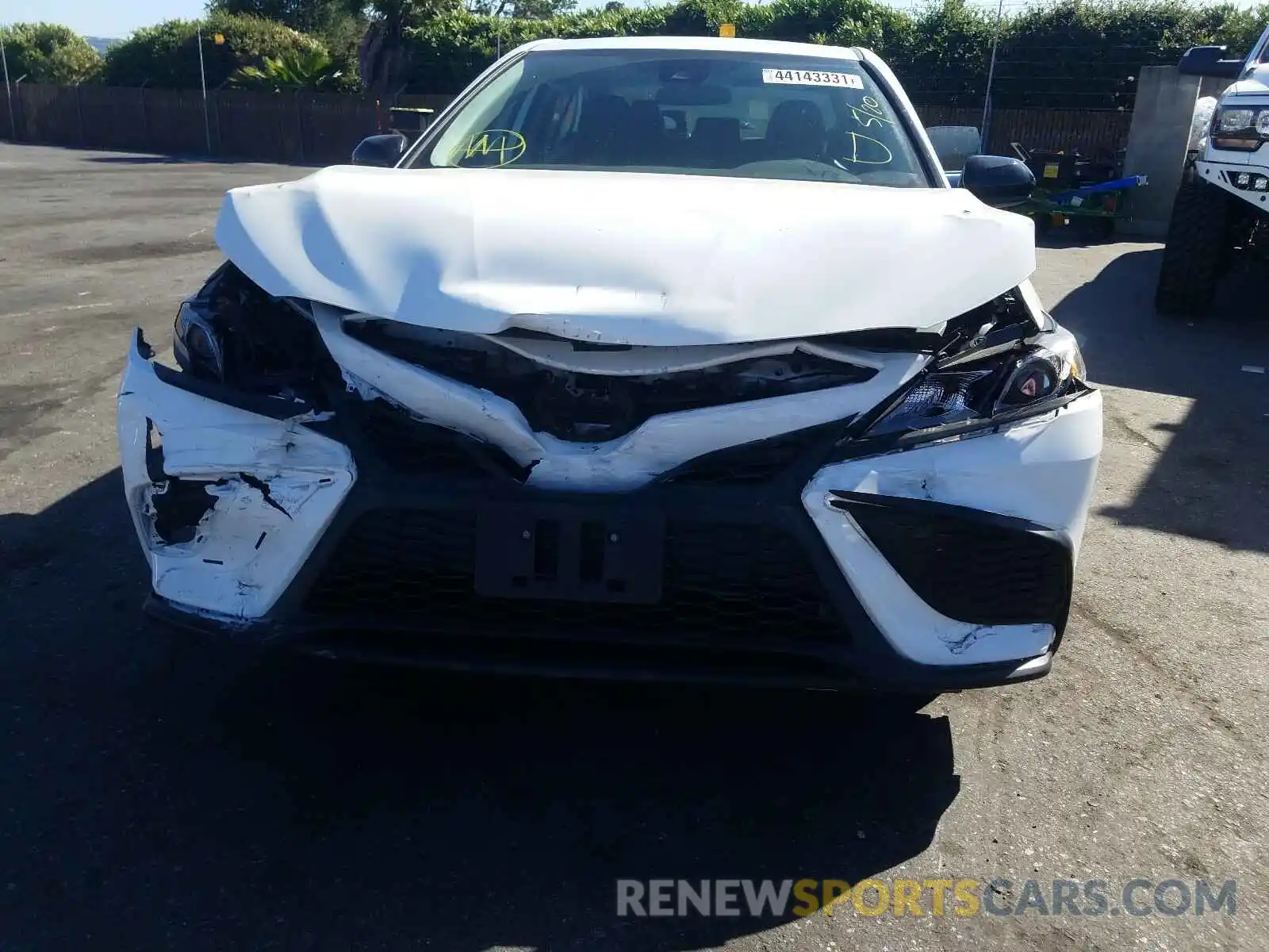 9 Photograph of a damaged car 4T1G11AKXMU402586 TOYOTA CAMRY 2021