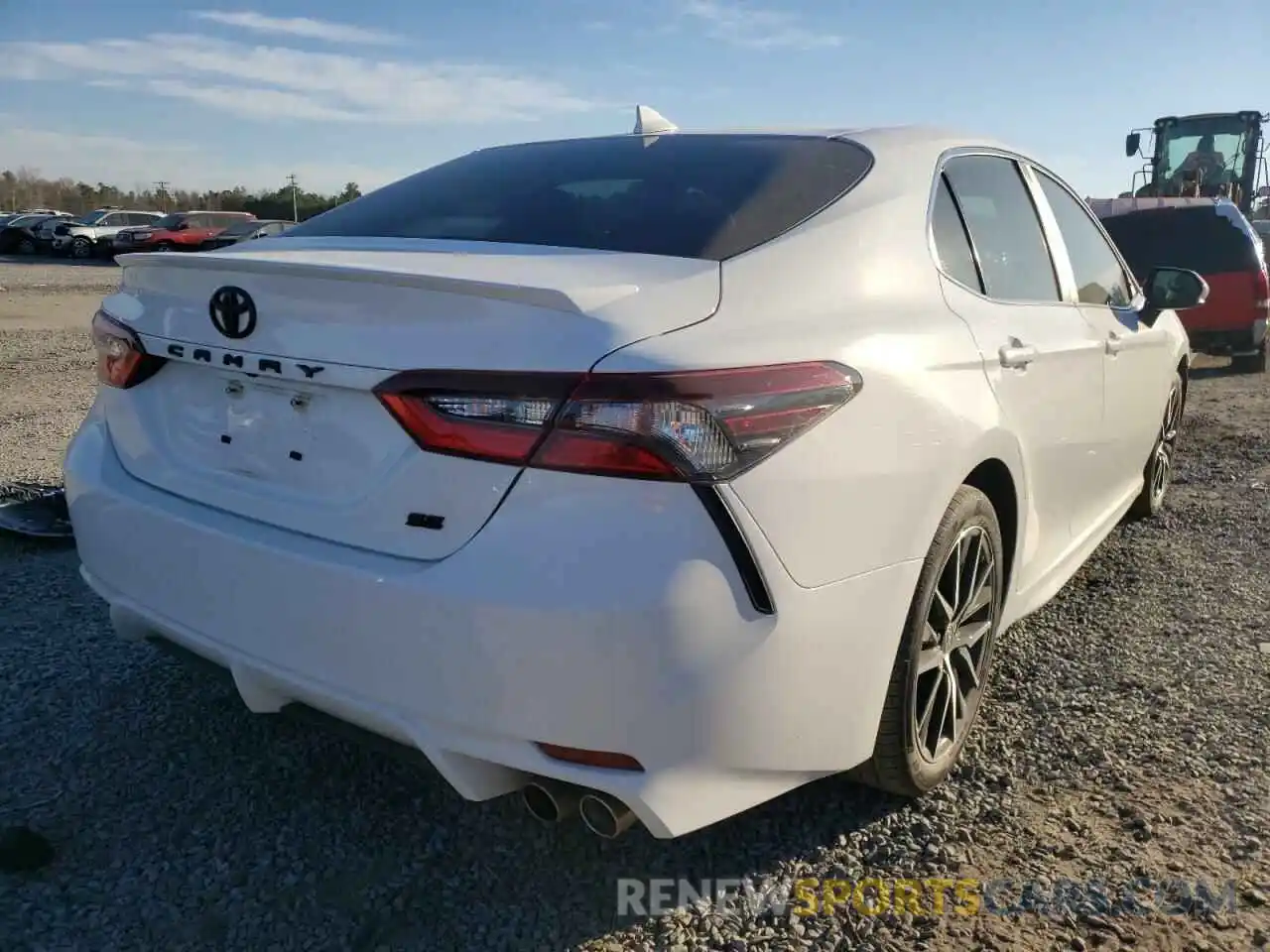 4 Photograph of a damaged car 4T1G11AKXMU402958 TOYOTA CAMRY 2021