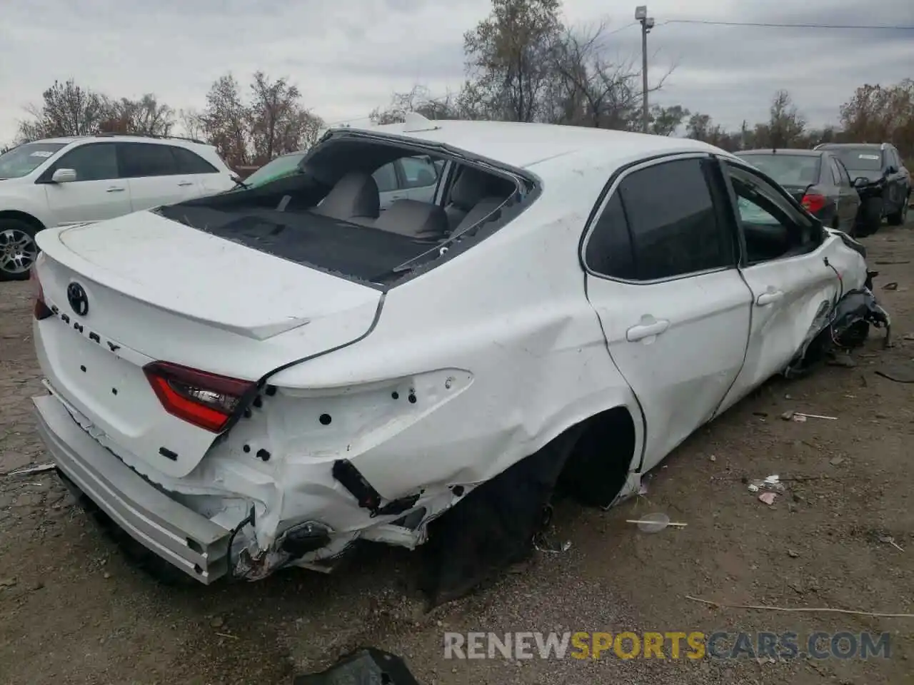 4 Photograph of a damaged car 4T1G11AKXMU406282 TOYOTA CAMRY 2021