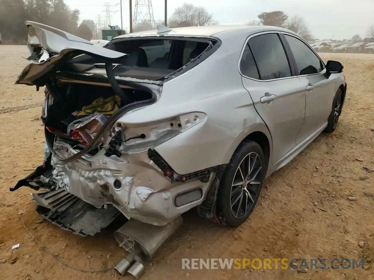 4 Photograph of a damaged car 4T1G11AKXMU406833 TOYOTA CAMRY 2021