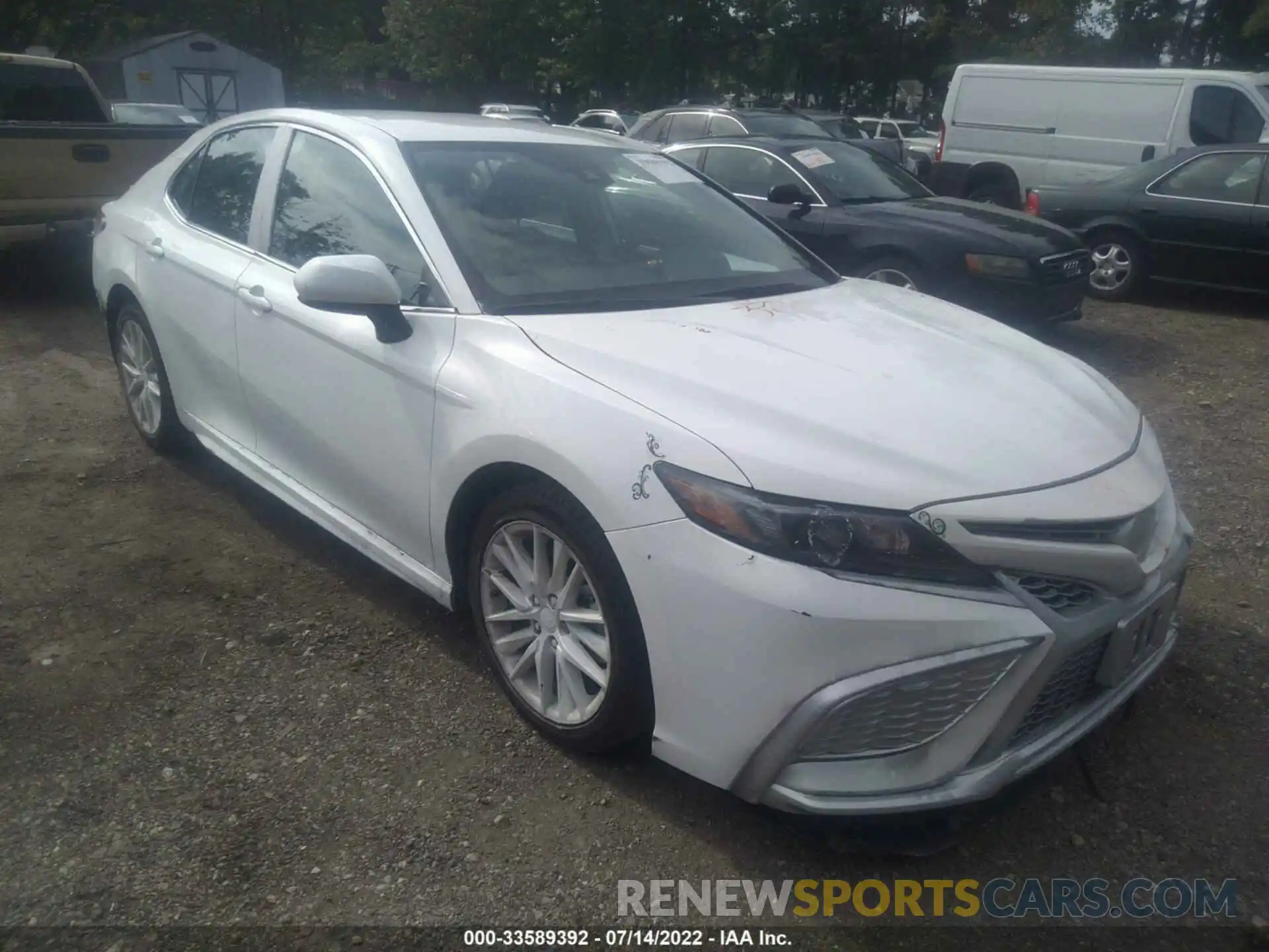 1 Photograph of a damaged car 4T1G11AKXMU410221 TOYOTA CAMRY 2021