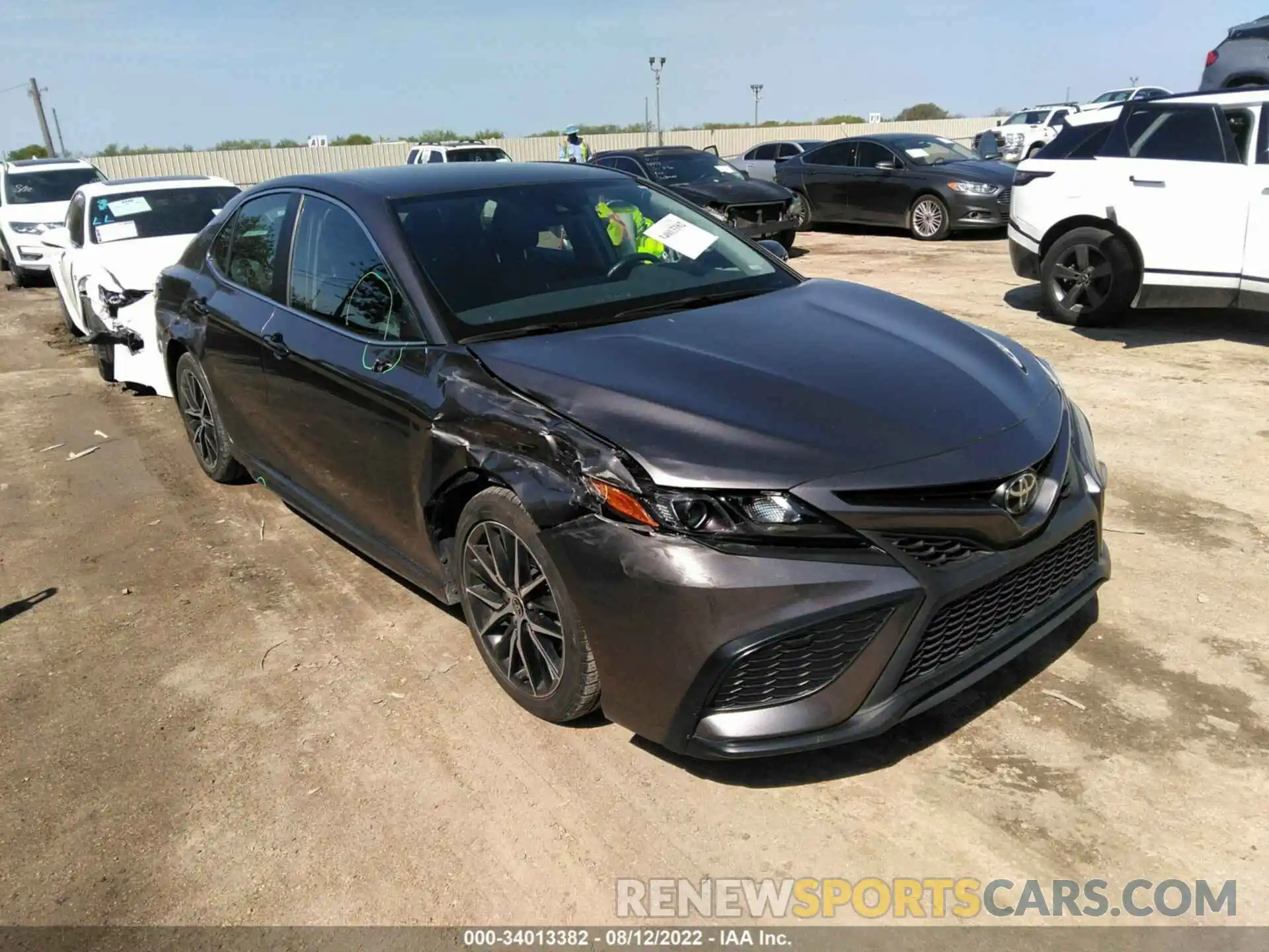 1 Photograph of a damaged car 4T1G11AKXMU411465 TOYOTA CAMRY 2021