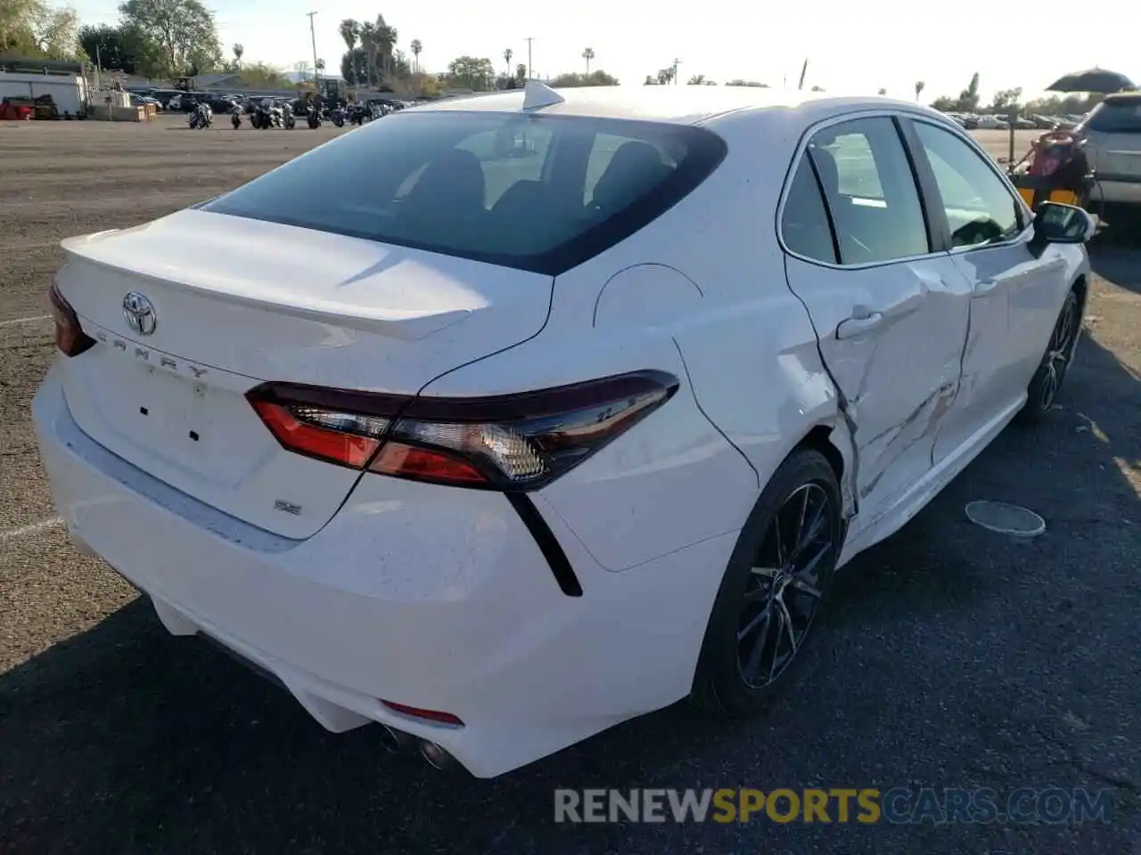 4 Photograph of a damaged car 4T1G11AKXMU413586 TOYOTA CAMRY 2021