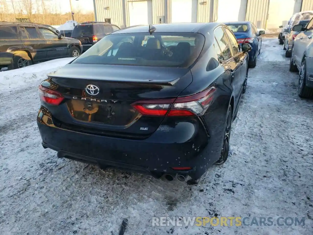 4 Photograph of a damaged car 4T1G11AKXMU414088 TOYOTA CAMRY 2021