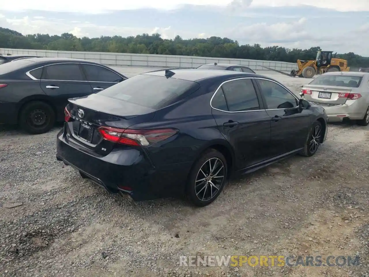 4 Photograph of a damaged car 4T1G11AKXMU421171 TOYOTA CAMRY 2021