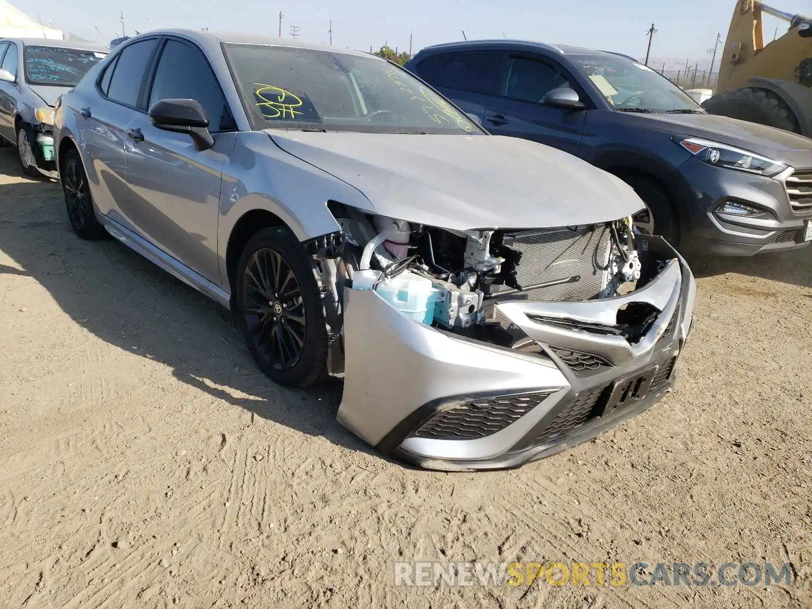 1 Photograph of a damaged car 4T1G11AKXMU422644 TOYOTA CAMRY 2021