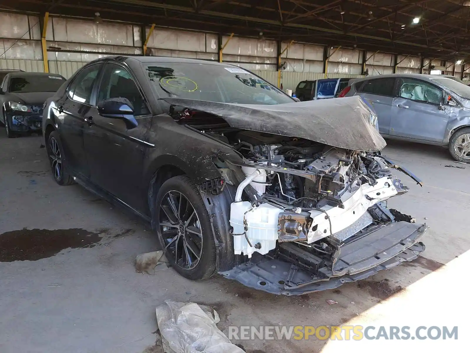 1 Photograph of a damaged car 4T1G11AKXMU423969 TOYOTA CAMRY 2021