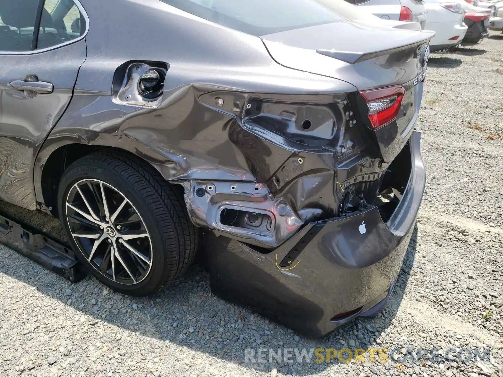 9 Photograph of a damaged car 4T1G11AKXMU425348 TOYOTA CAMRY 2021