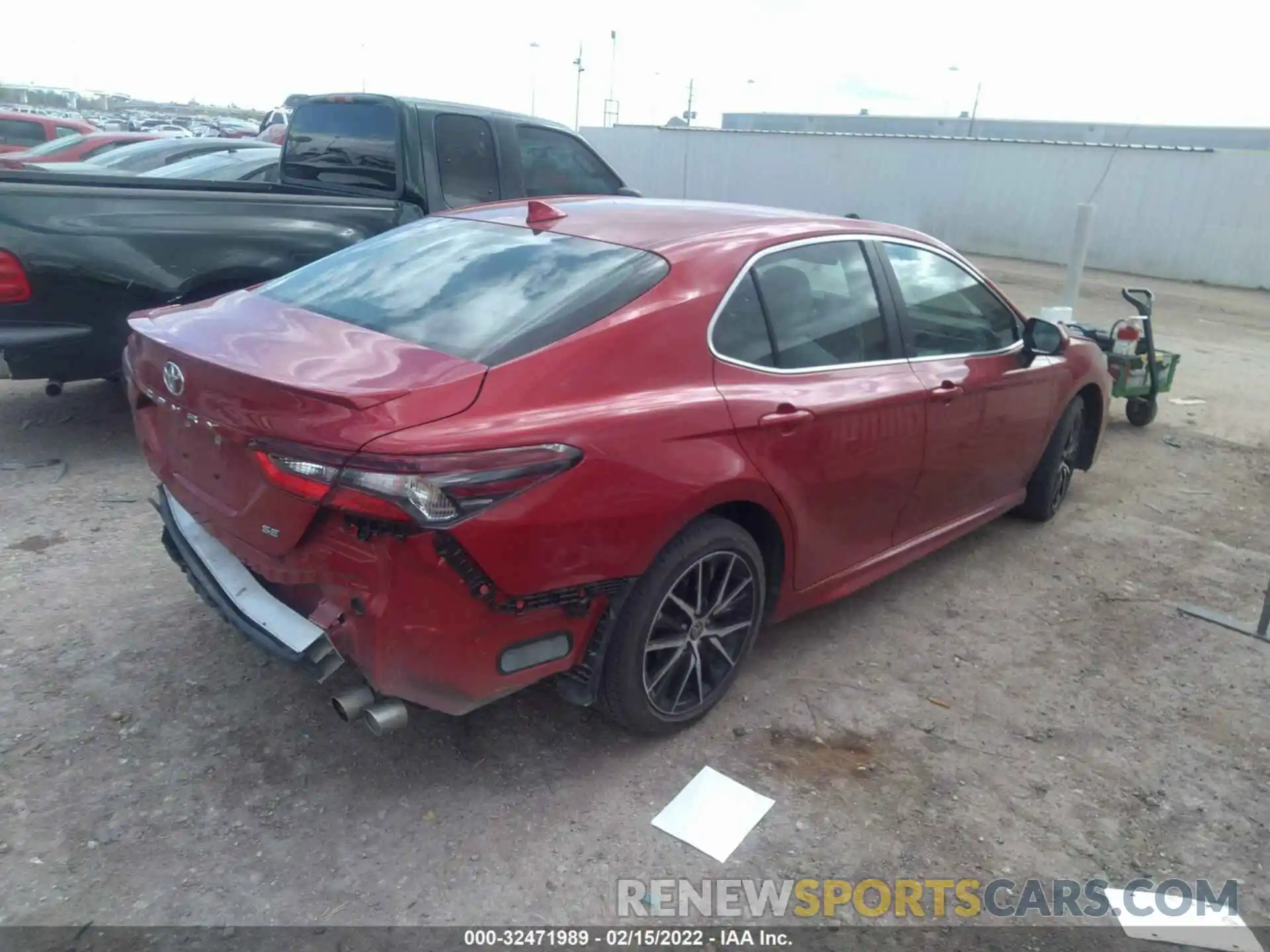 4 Photograph of a damaged car 4T1G11AKXMU425723 TOYOTA CAMRY 2021