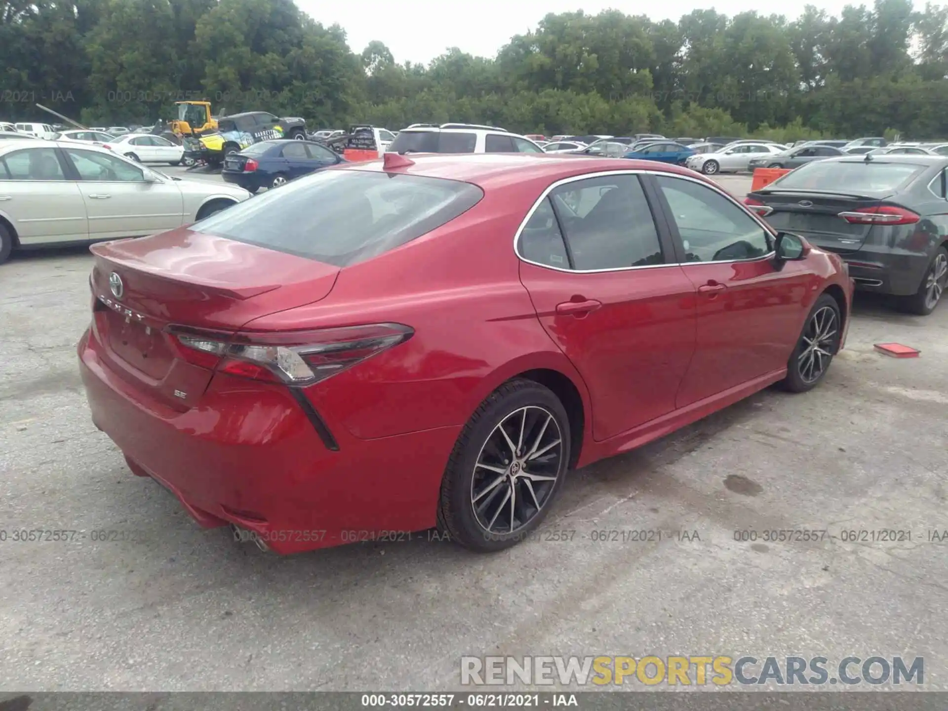 4 Photograph of a damaged car 4T1G11AKXMU428475 TOYOTA CAMRY 2021