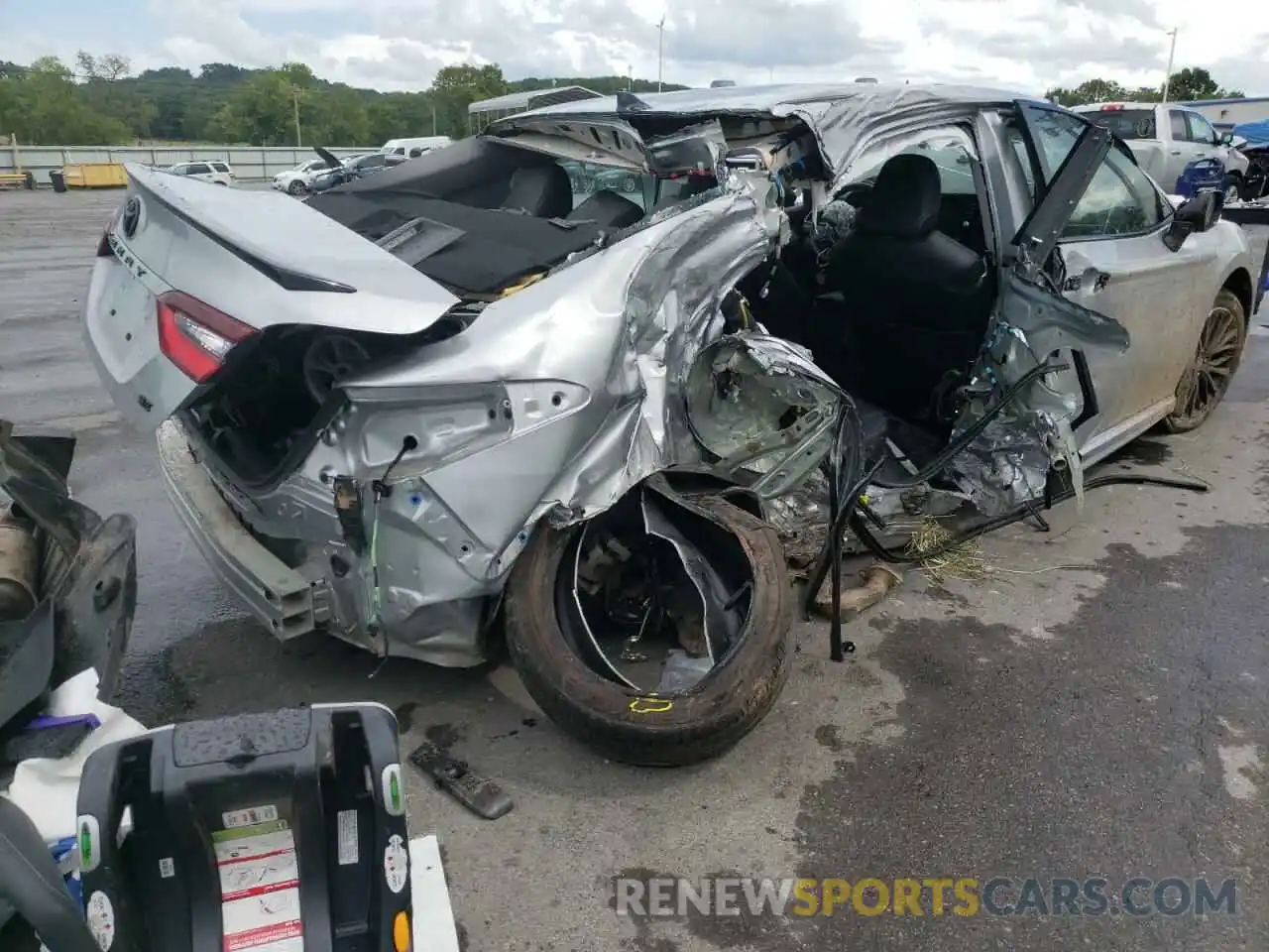 4 Photograph of a damaged car 4T1G11AKXMU430050 TOYOTA CAMRY 2021