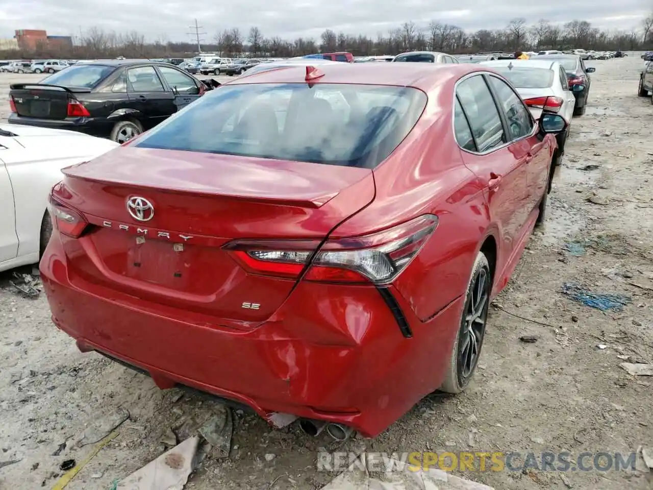 4 Photograph of a damaged car 4T1G11AKXMU430677 TOYOTA CAMRY 2021