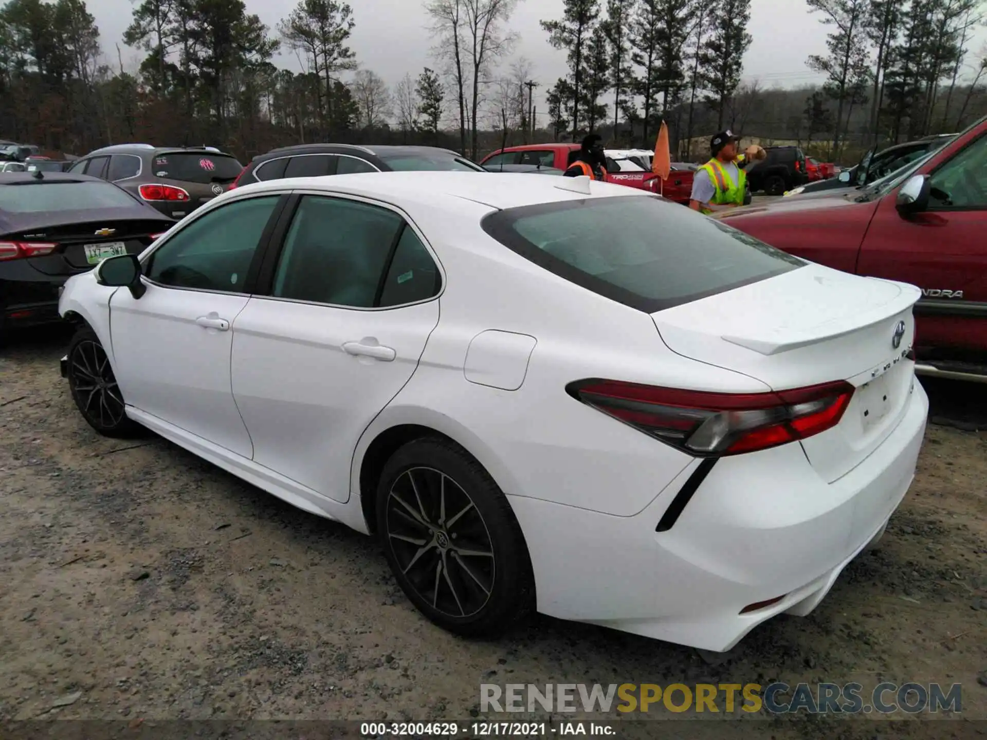 3 Photograph of a damaged car 4T1G11AKXMU438665 TOYOTA CAMRY 2021