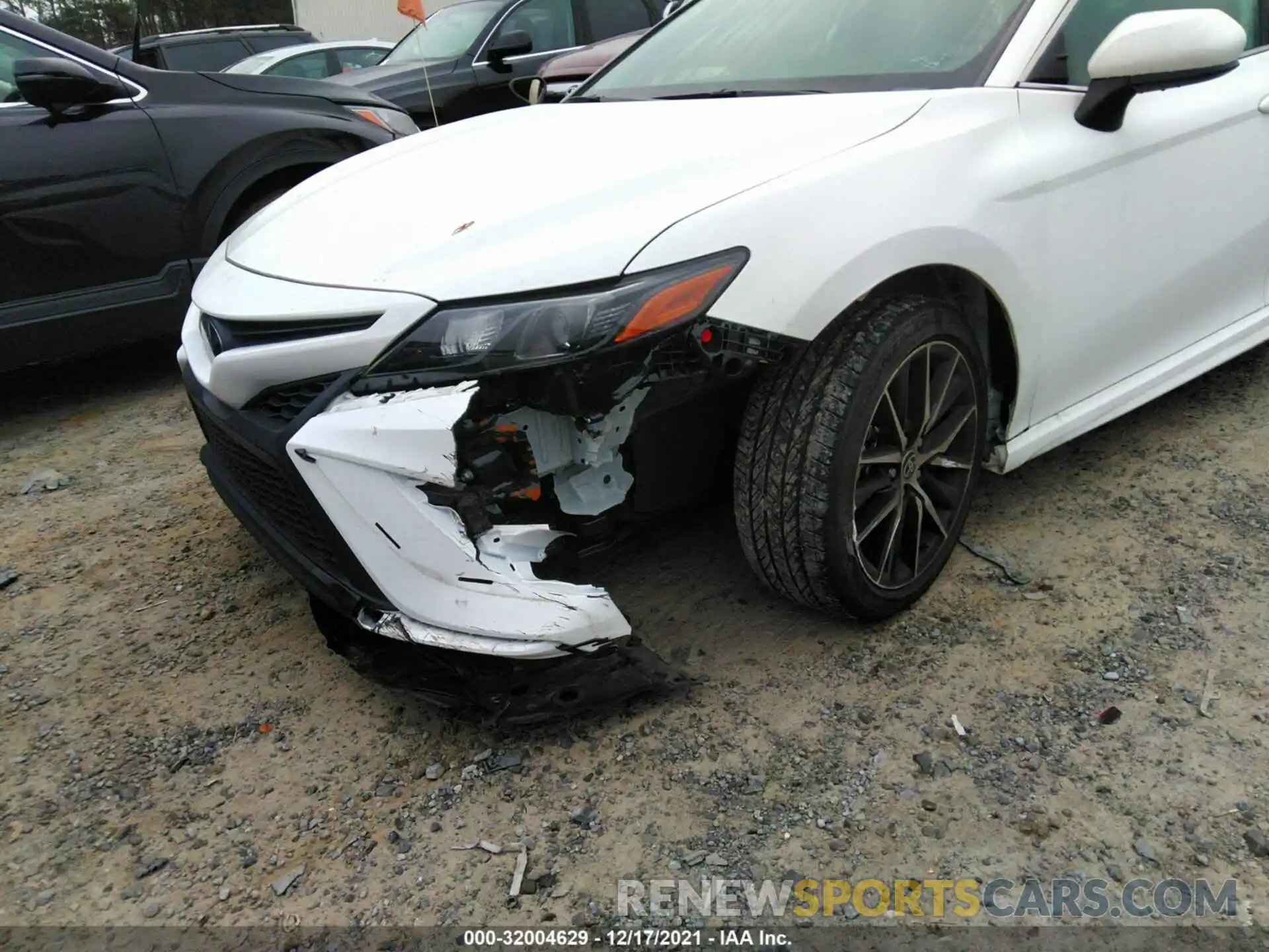 6 Photograph of a damaged car 4T1G11AKXMU438665 TOYOTA CAMRY 2021