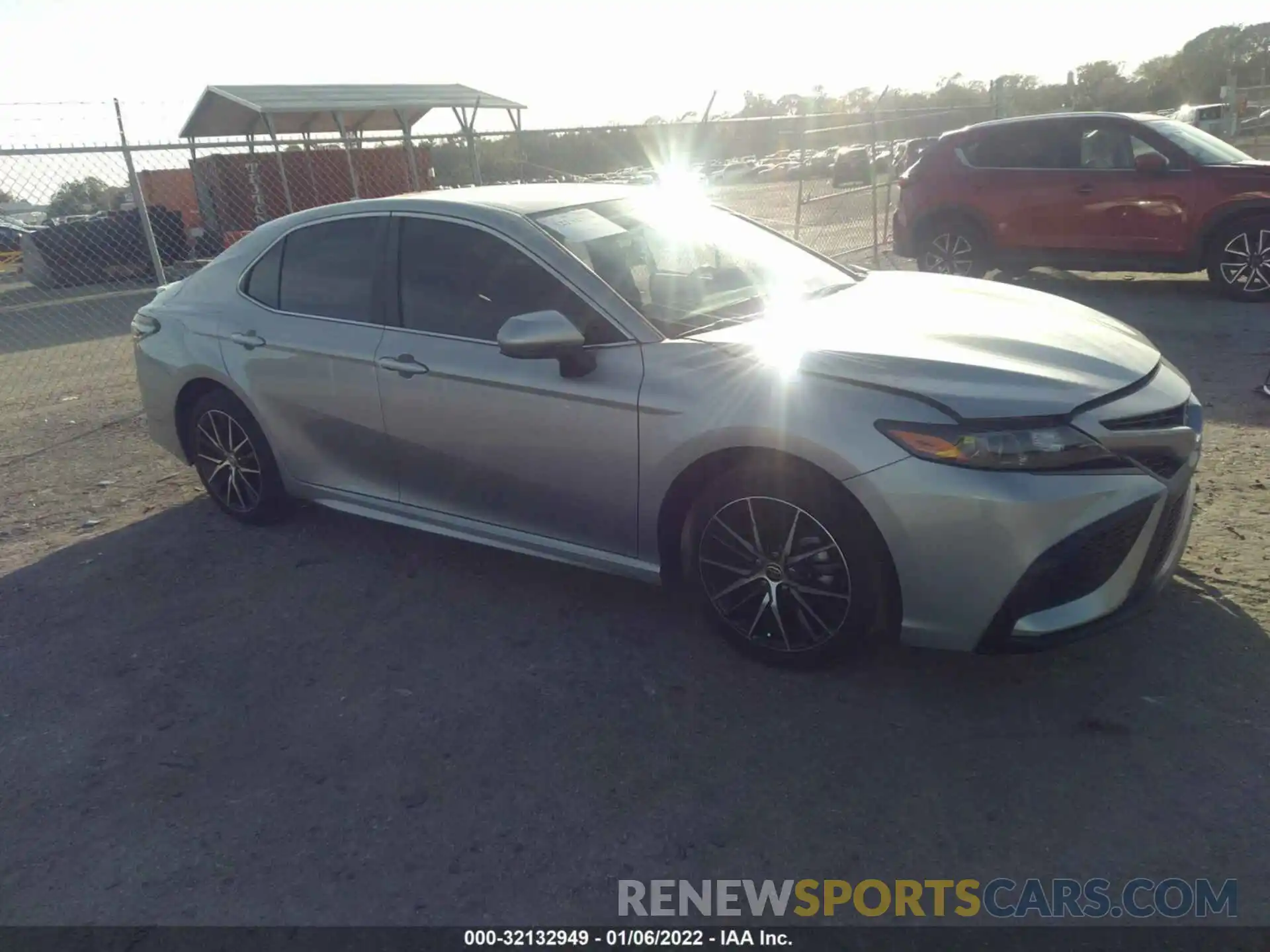 1 Photograph of a damaged car 4T1G11AKXMU439881 TOYOTA CAMRY 2021