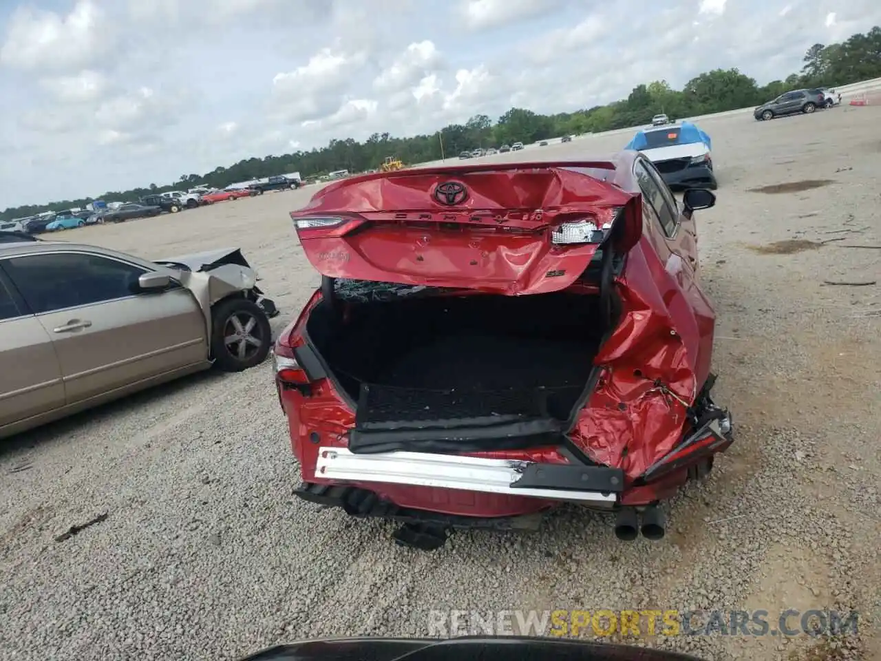 9 Photograph of a damaged car 4T1G11AKXMU447544 TOYOTA CAMRY 2021