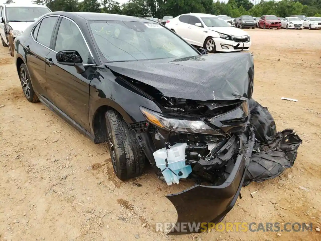 1 Photograph of a damaged car 4T1G11AKXMU455546 TOYOTA CAMRY 2021