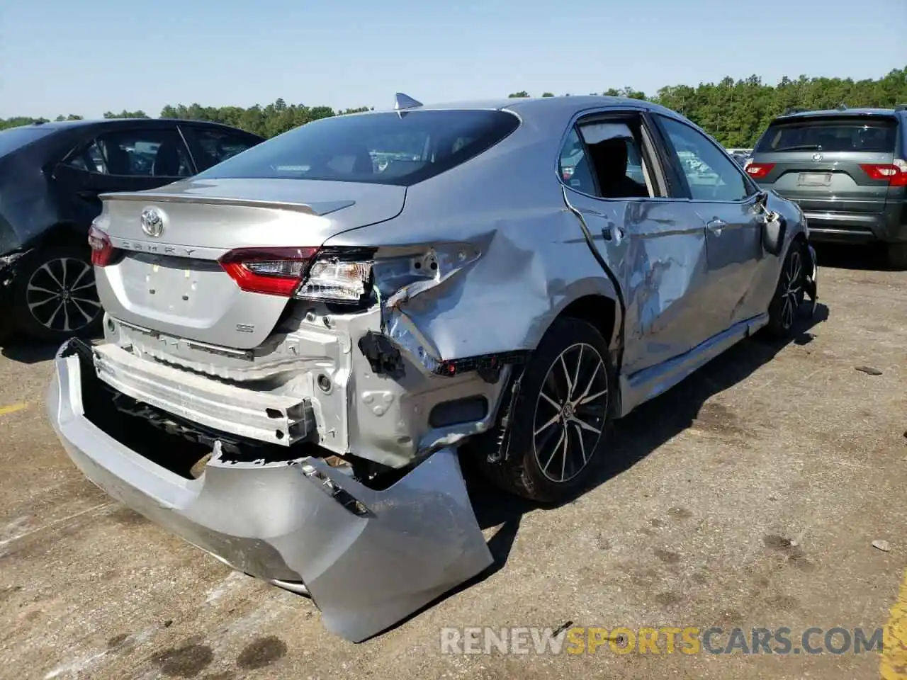 4 Photograph of a damaged car 4T1G11AKXMU457247 TOYOTA CAMRY 2021