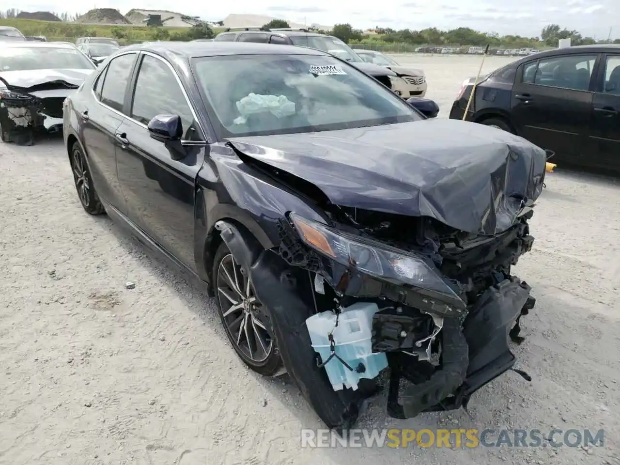 1 Photograph of a damaged car 4T1G11AKXMU457586 TOYOTA CAMRY 2021