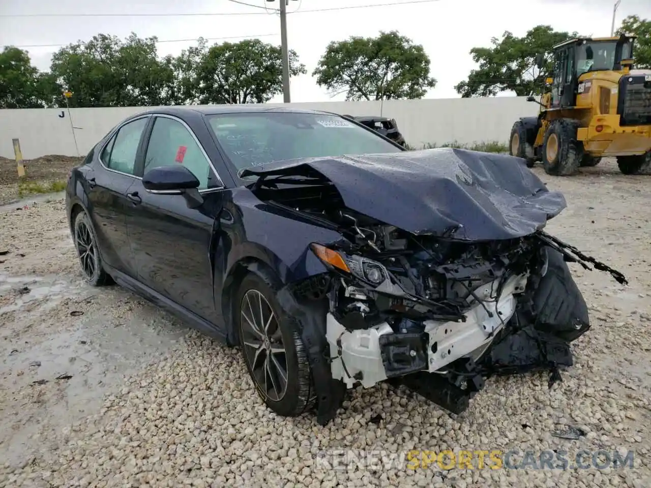 1 Photograph of a damaged car 4T1G11AKXMU457605 TOYOTA CAMRY 2021