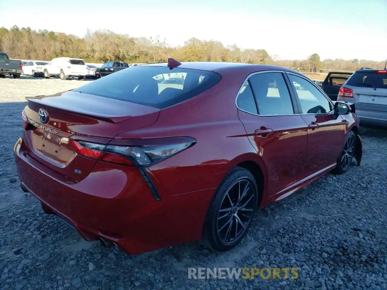 4 Photograph of a damaged car 4T1G11AKXMU465073 TOYOTA CAMRY 2021