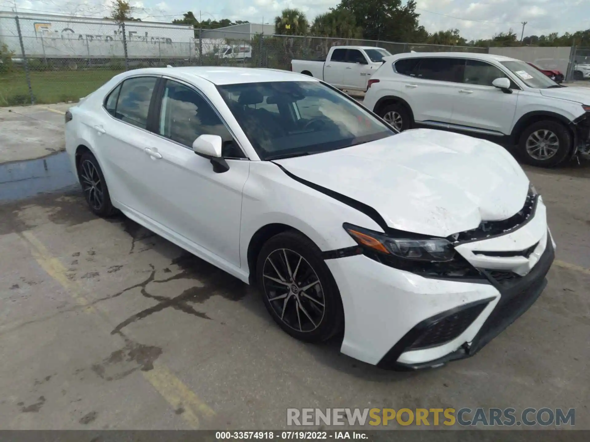 1 Photograph of a damaged car 4T1G11AKXMU466773 TOYOTA CAMRY 2021