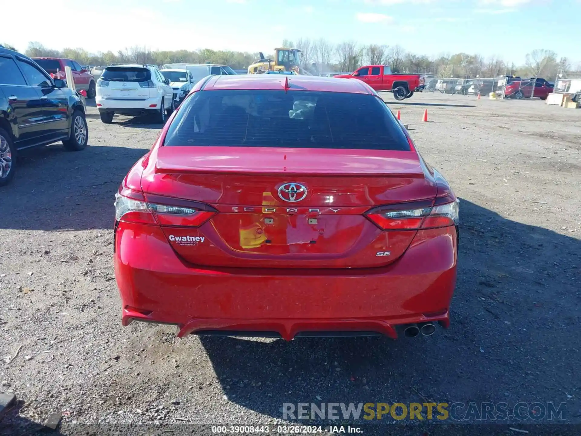 16 Photograph of a damaged car 4T1G11AKXMU472704 TOYOTA CAMRY 2021