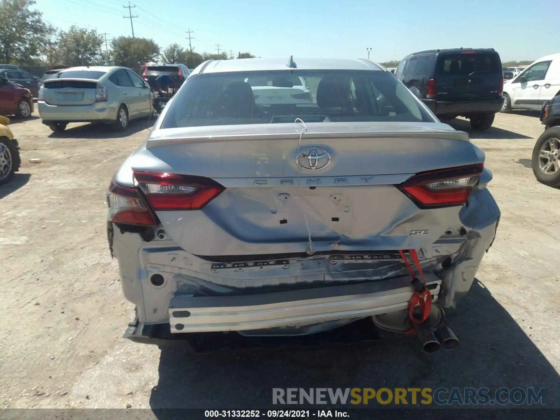 6 Photograph of a damaged car 4T1G11AKXMU474789 TOYOTA CAMRY 2021