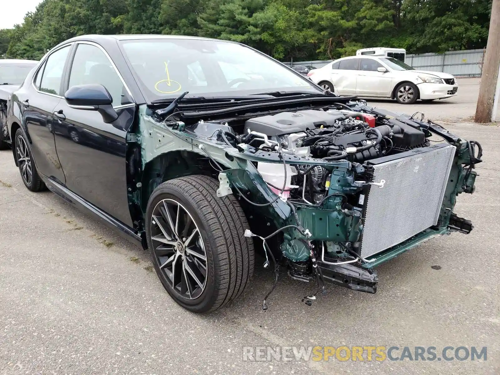 1 Photograph of a damaged car 4T1G11AKXMU474839 TOYOTA CAMRY 2021