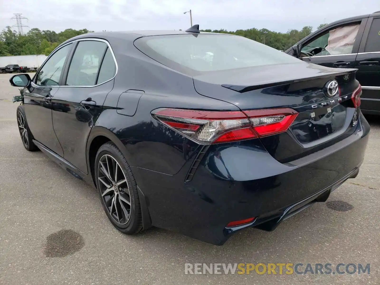 3 Photograph of a damaged car 4T1G11AKXMU474839 TOYOTA CAMRY 2021