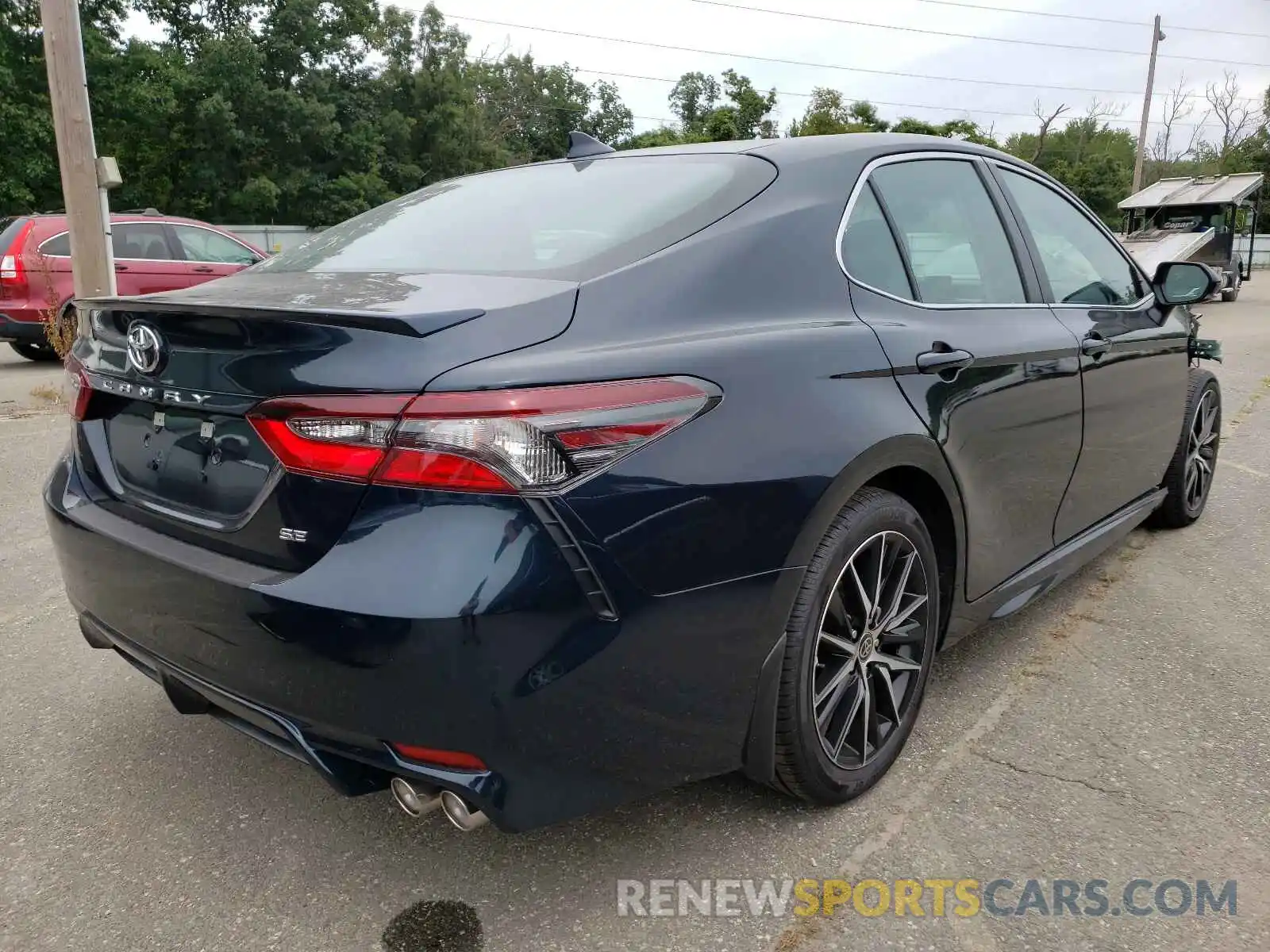 4 Photograph of a damaged car 4T1G11AKXMU474839 TOYOTA CAMRY 2021