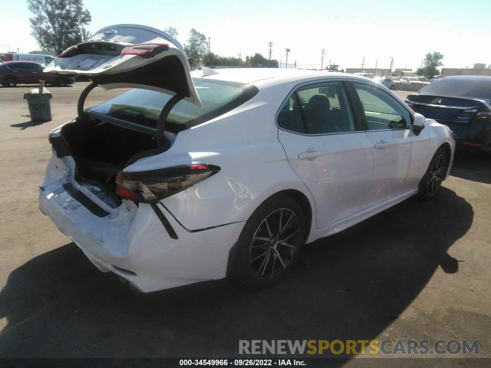 4 Photograph of a damaged car 4T1G11AKXMU476266 TOYOTA CAMRY 2021