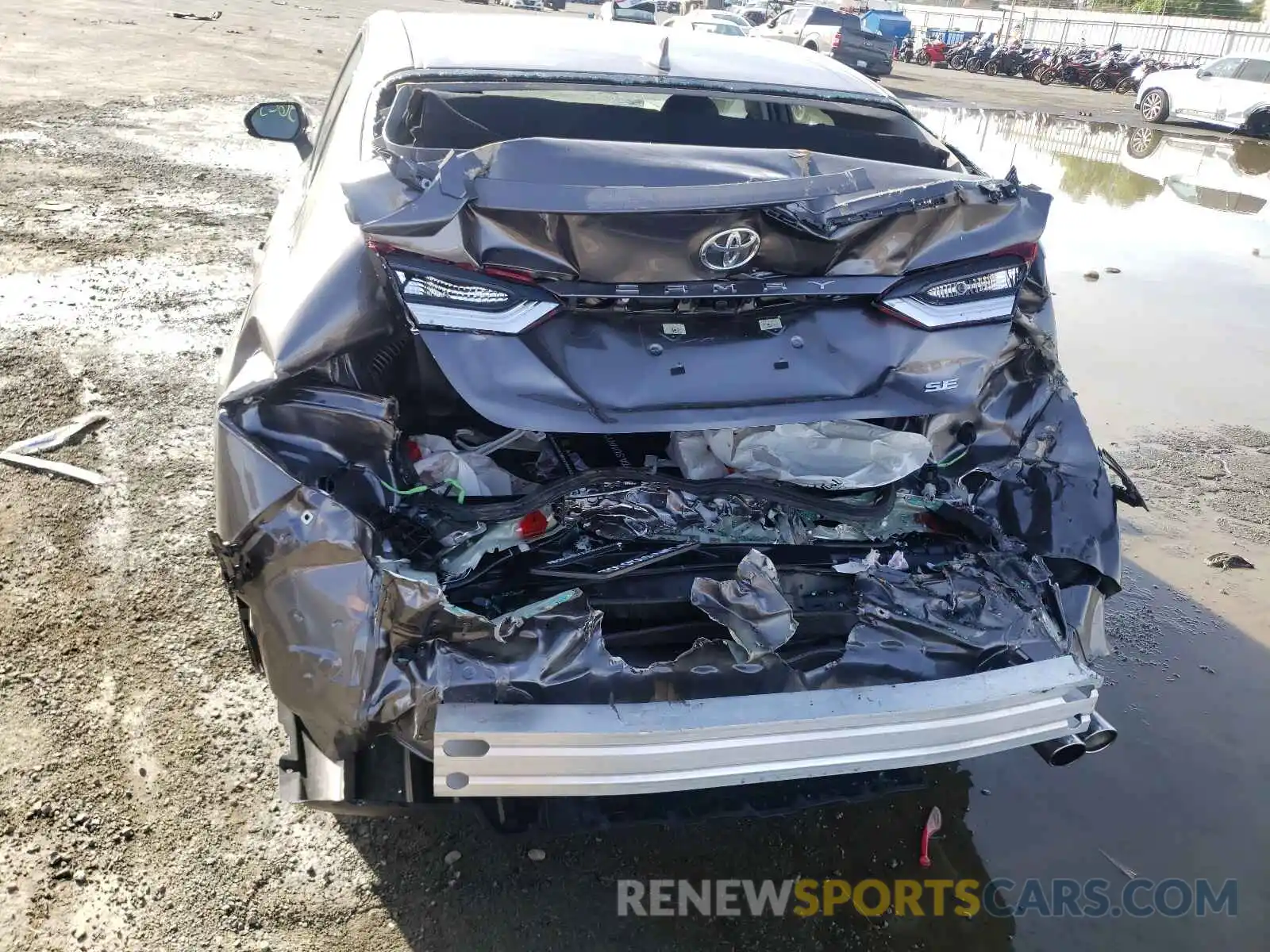 9 Photograph of a damaged car 4T1G11AKXMU481015 TOYOTA CAMRY 2021