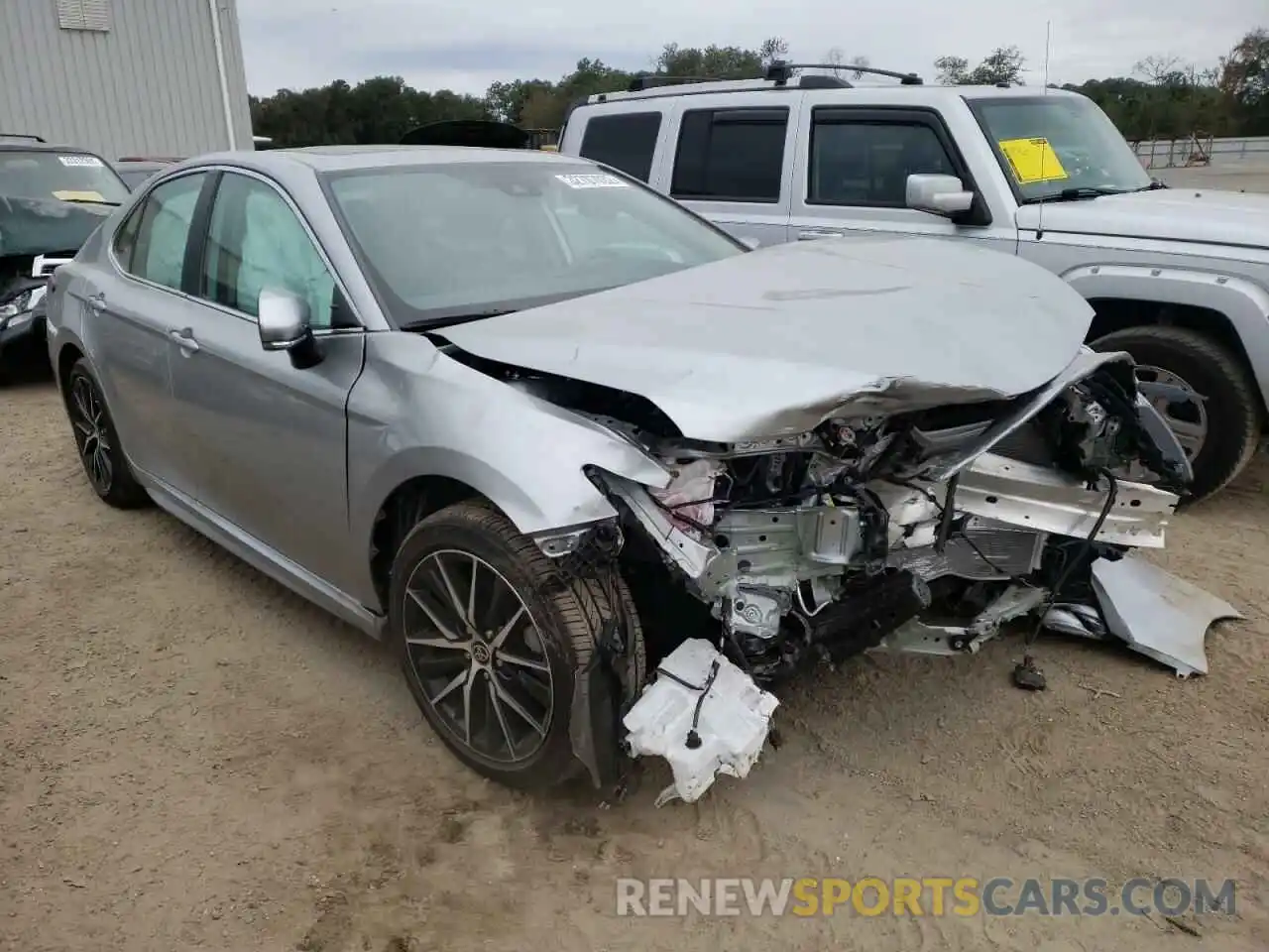 1 Photograph of a damaged car 4T1G11AKXMU482133 TOYOTA CAMRY 2021