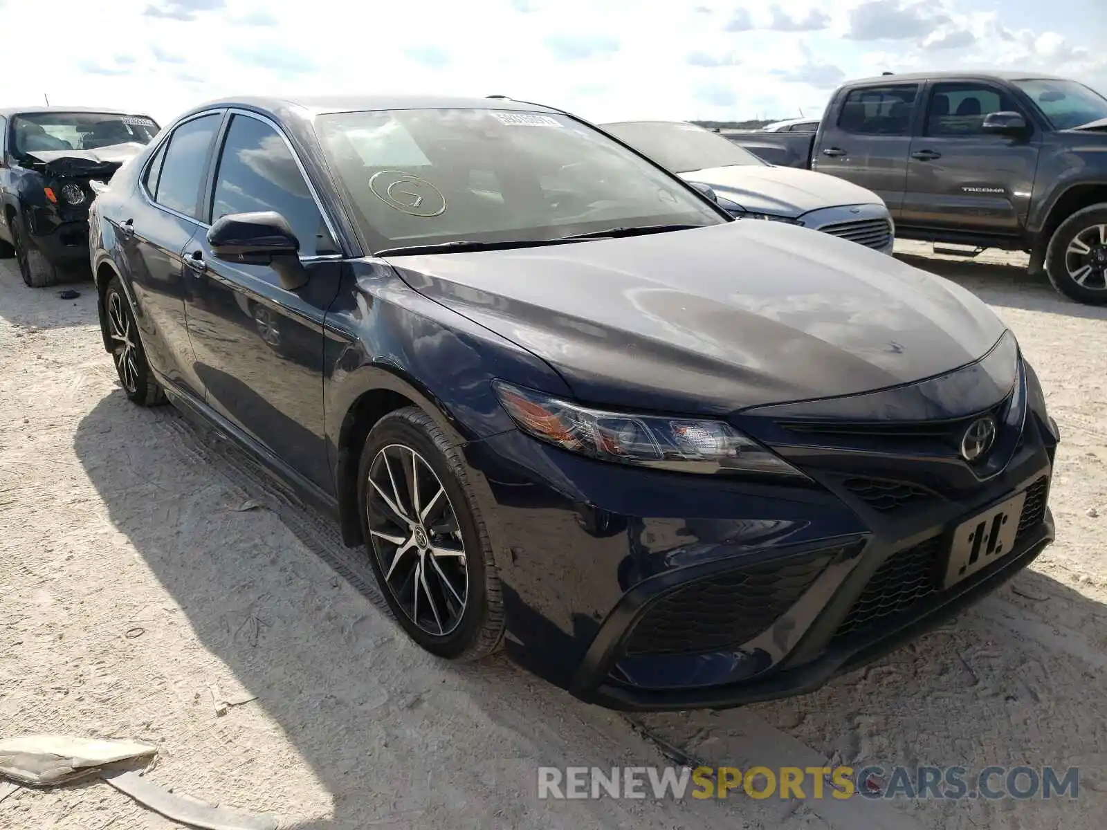 1 Photograph of a damaged car 4T1G11AKXMU486649 TOYOTA CAMRY 2021