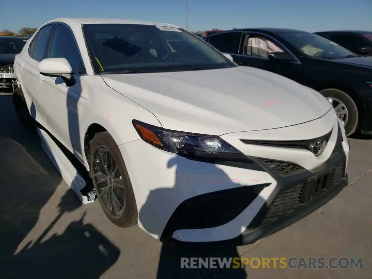 1 Photograph of a damaged car 4T1G11AKXMU497375 TOYOTA CAMRY 2021