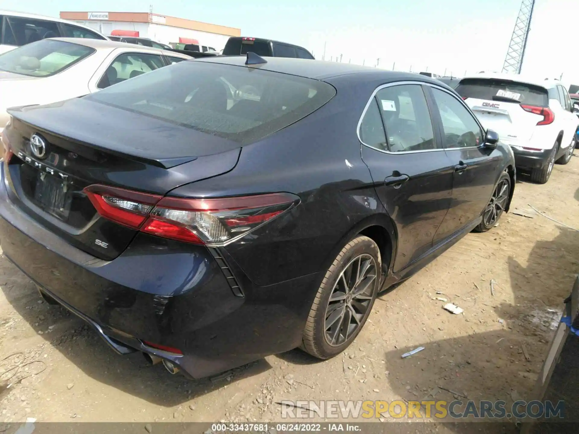 4 Photograph of a damaged car 4T1G11AKXMU512313 TOYOTA CAMRY 2021