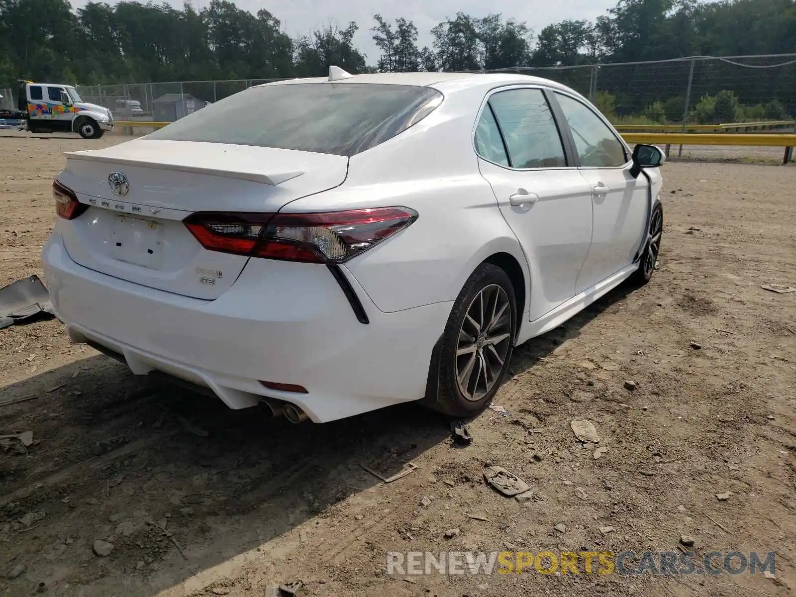 4 Photograph of a damaged car 4T1G11AKXMU513543 TOYOTA CAMRY 2021