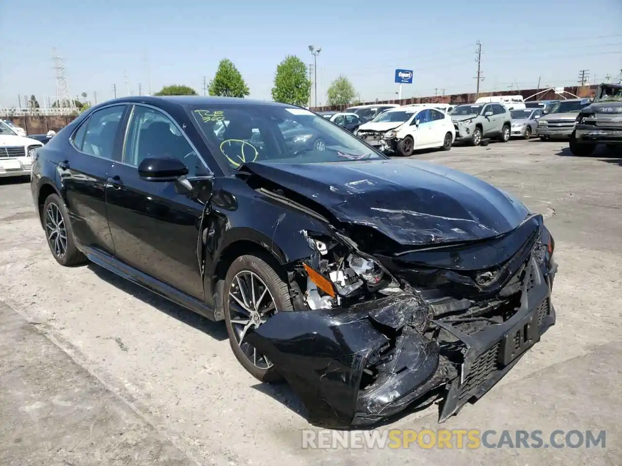 1 Photograph of a damaged car 4T1G11AKXMU513896 TOYOTA CAMRY 2021