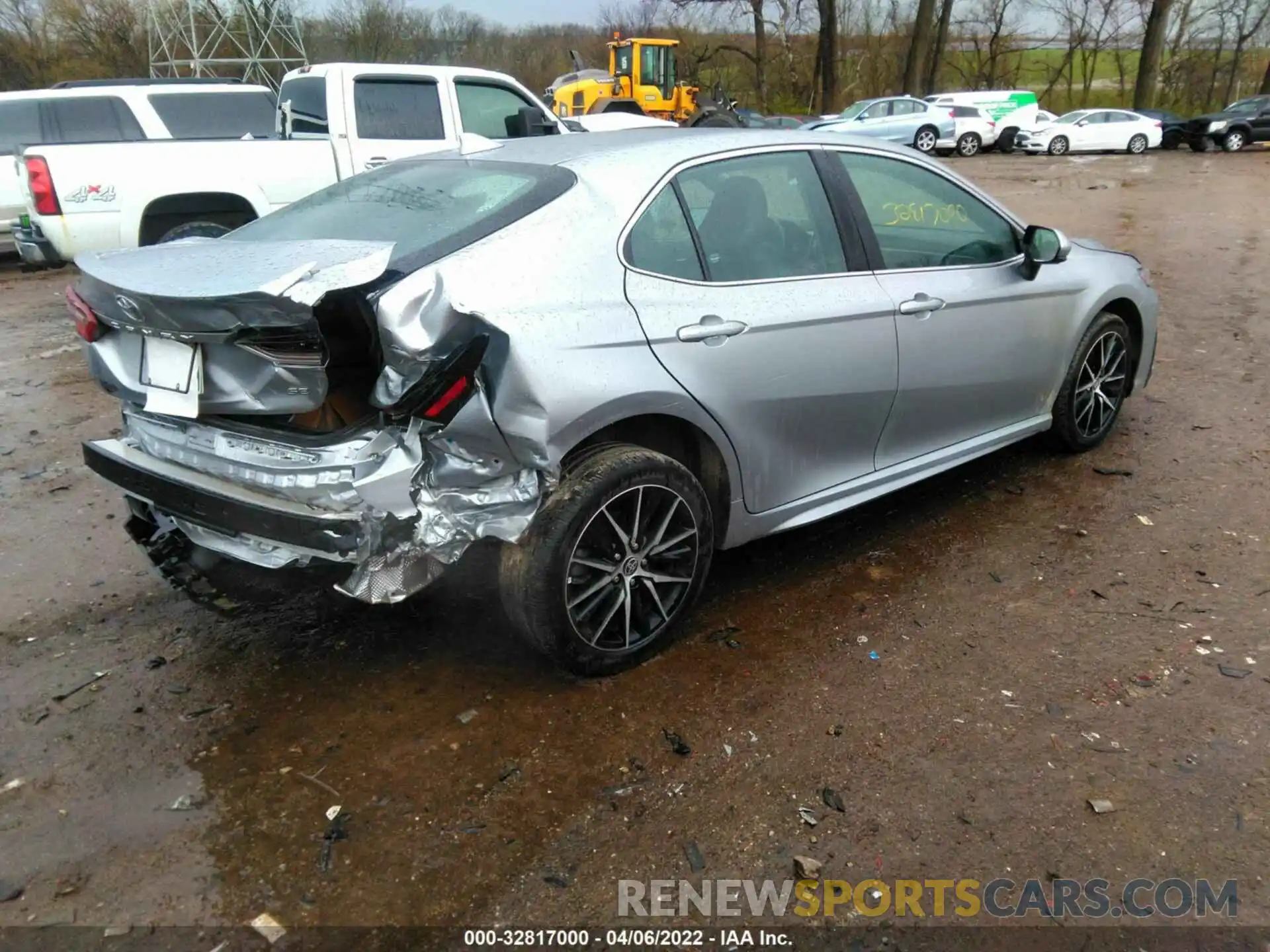 4 Photograph of a damaged car 4T1G11AKXMU514806 TOYOTA CAMRY 2021