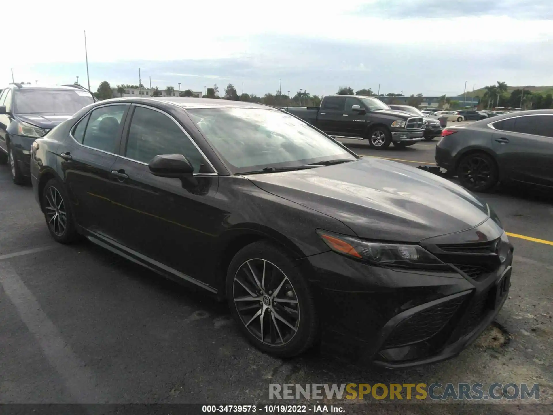 1 Photograph of a damaged car 4T1G11AKXMU515924 TOYOTA CAMRY 2021