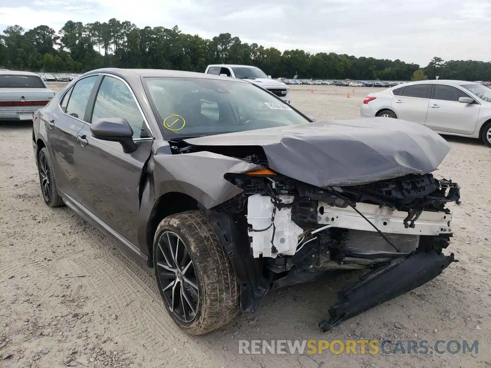 1 Photograph of a damaged car 4T1G11AKXMU516314 TOYOTA CAMRY 2021