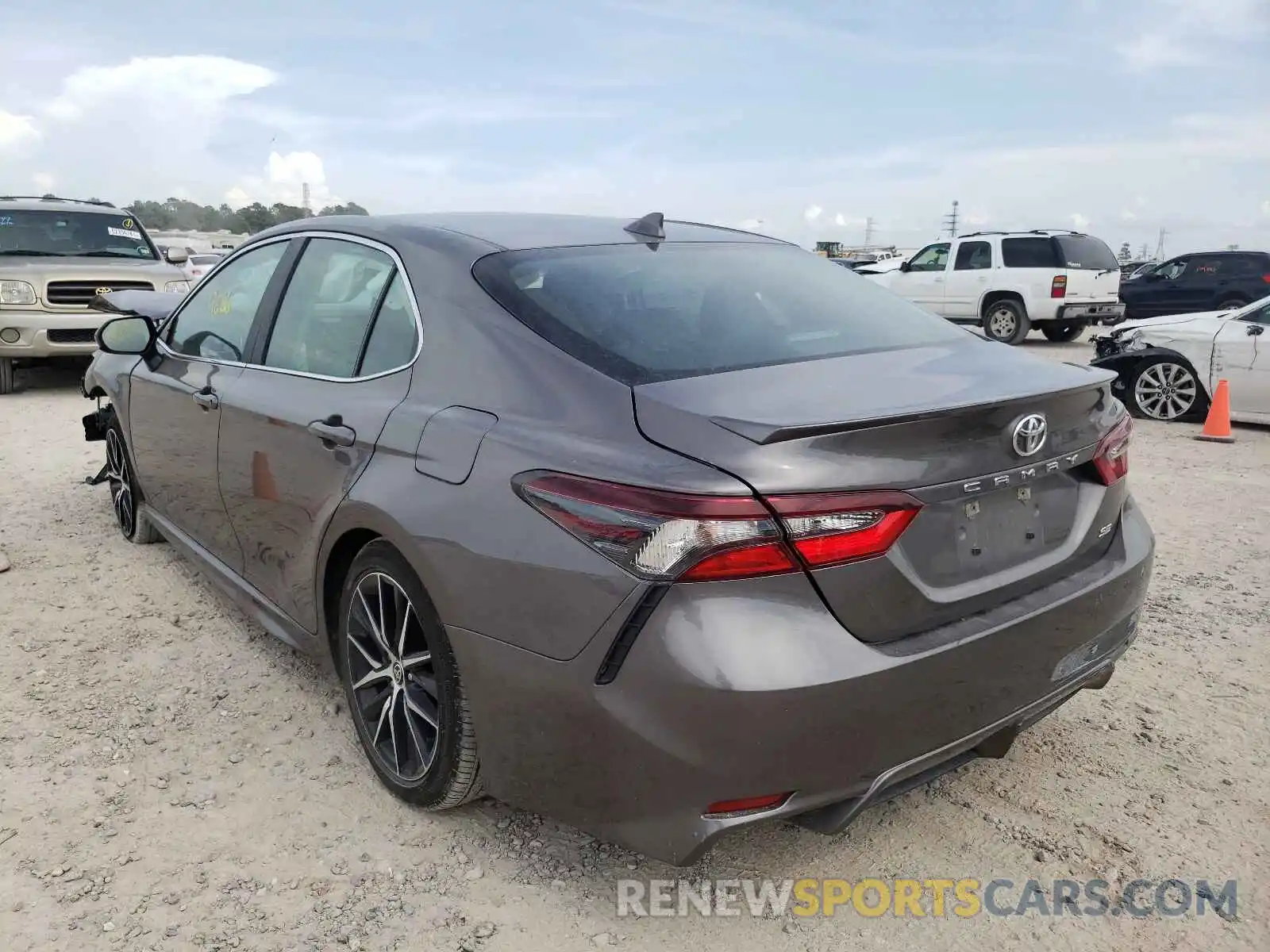 3 Photograph of a damaged car 4T1G11AKXMU516314 TOYOTA CAMRY 2021