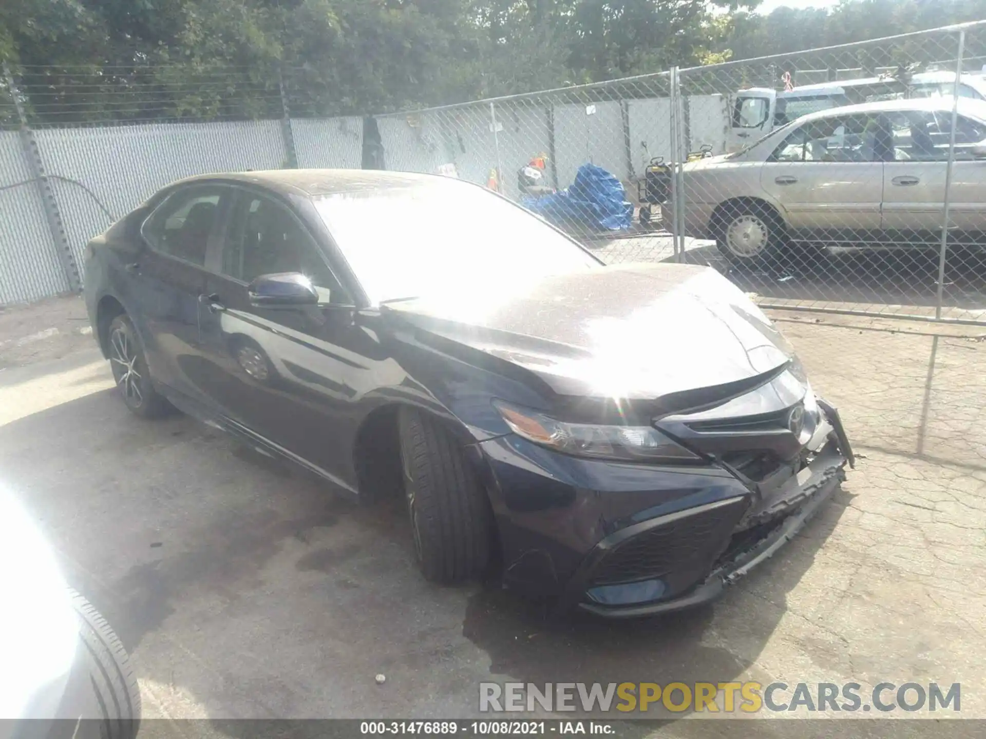 1 Photograph of a damaged car 4T1G11AKXMU520606 TOYOTA CAMRY 2021