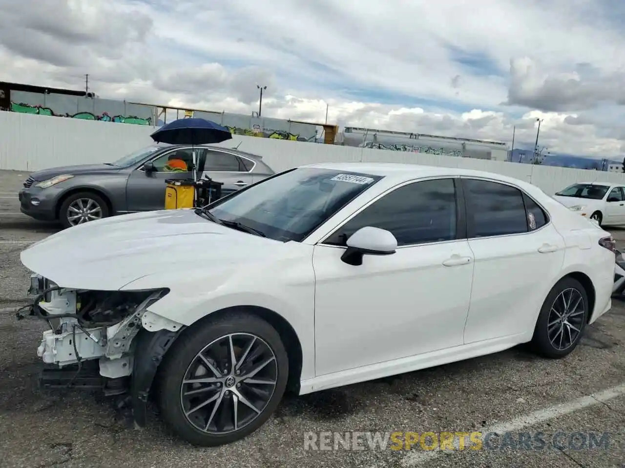 1 Photograph of a damaged car 4T1G11AKXMU522713 TOYOTA CAMRY 2021