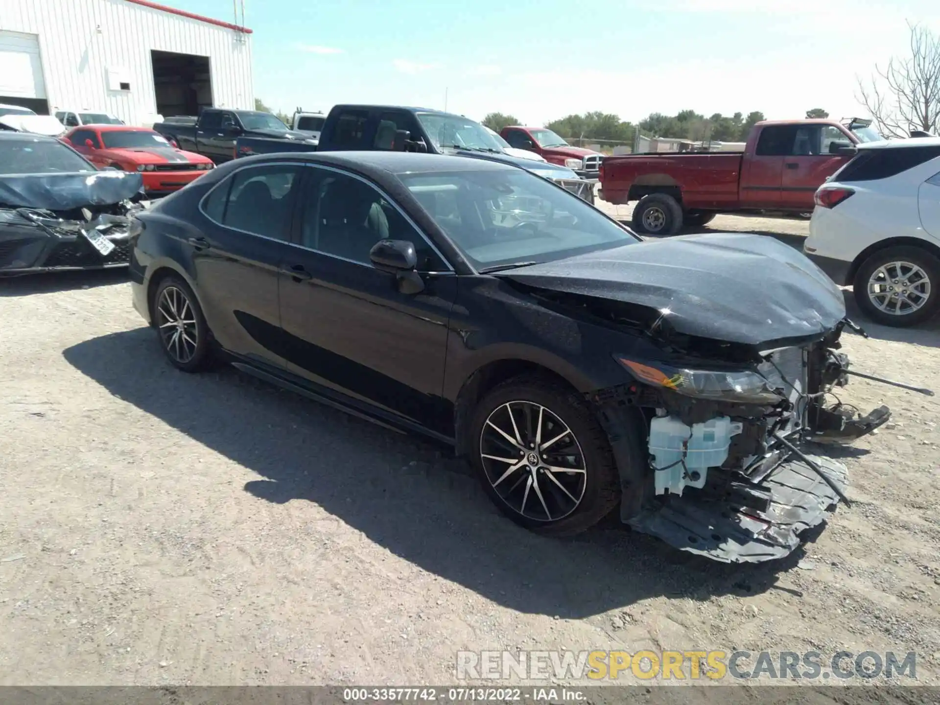 1 Photograph of a damaged car 4T1G11AKXMU522954 TOYOTA CAMRY 2021