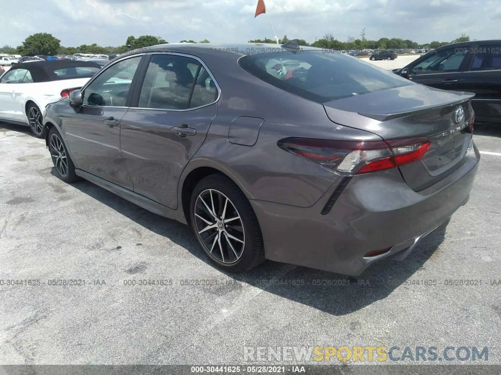 3 Photograph of a damaged car 4T1G11AKXMU525031 TOYOTA CAMRY 2021