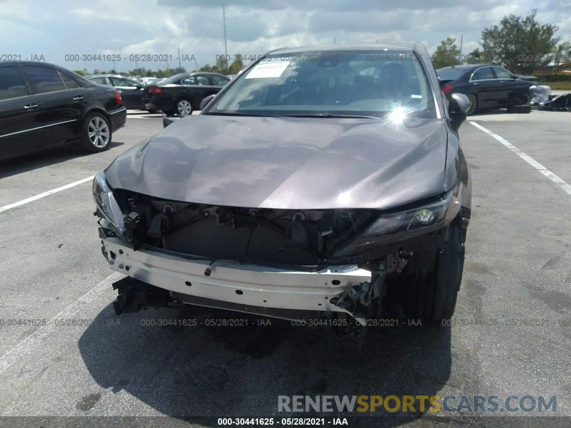 6 Photograph of a damaged car 4T1G11AKXMU525031 TOYOTA CAMRY 2021